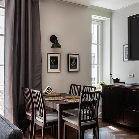 아파트 Wide And Bright Two Bedroom Apartment- Via Freguglia 밀라노