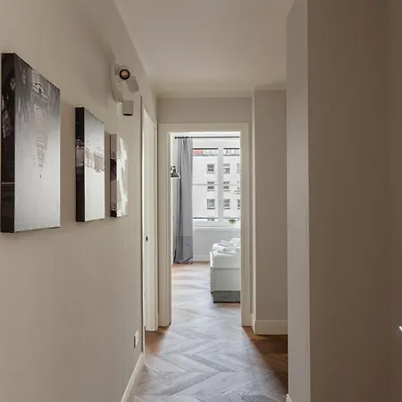 아파트 Wide And Bright Two Bedroom Apartment- Via Freguglia *