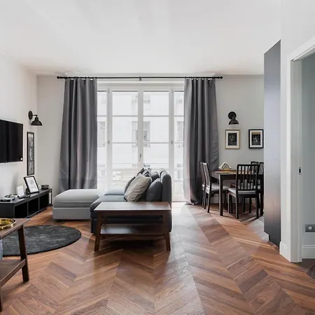 Hostmate -milano - Via Freguglia - Guastalla アパート ミラノ